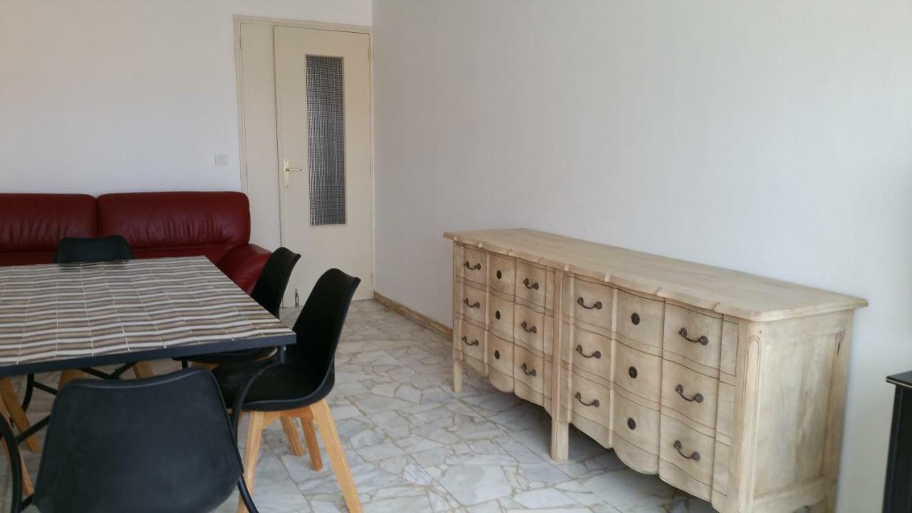 Les Jacinthes Apartment แซ็งต์-ราฟาเอล ภายนอก รูปภาพ